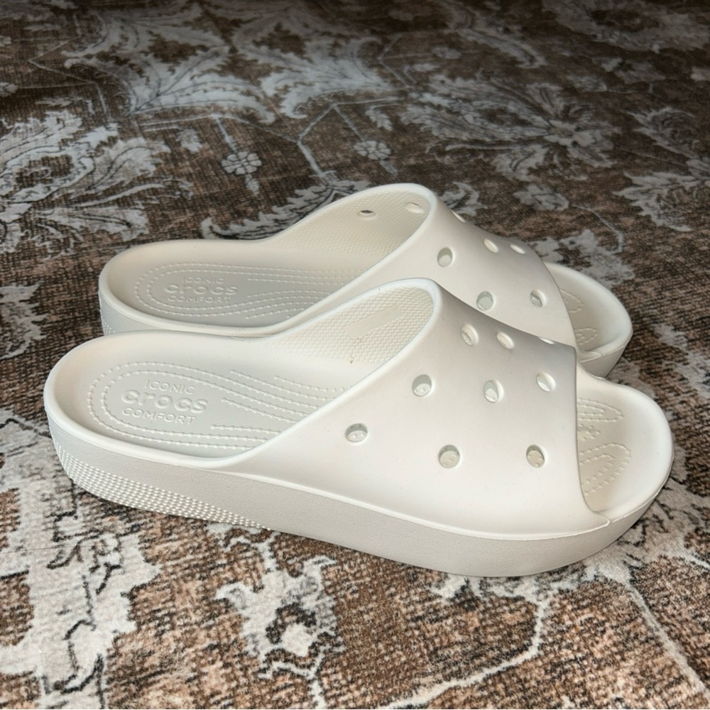 CROCS Women's white platform sandals